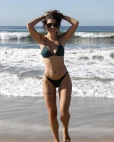 Zishy - 08-full_008_2445110114093506