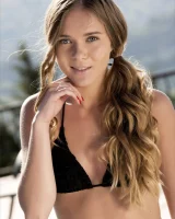 Mpl Studios - 01-karissa-warm-wet-0002